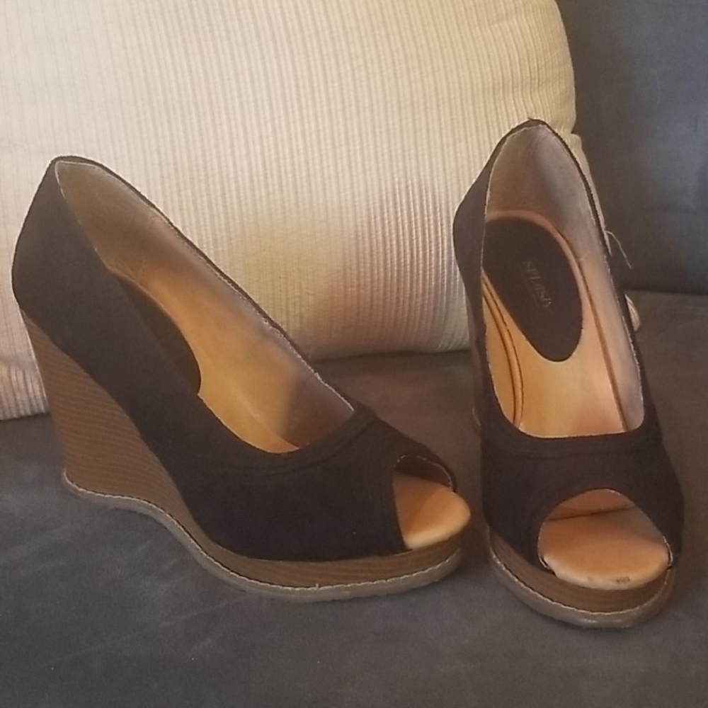 Splash brand Peep toe black suade wedges